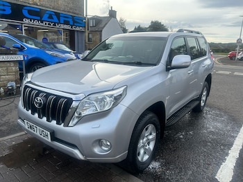 Used Toyota Landcruiser 2017 for sale - 76010414: Photo 2