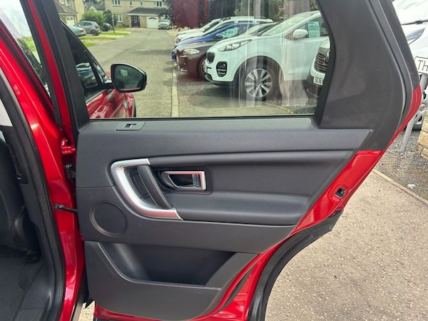 Used Land Rover Discovery Sport 2015 for sale - 75306677: Photo 16