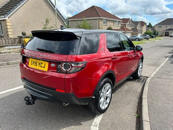 Used Land Rover Discovery Sport 2015 for sale - 75306677: Photo