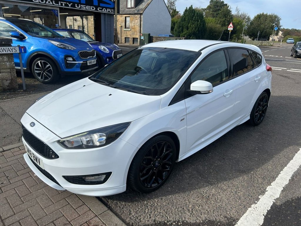 Used Ford Focus 2018 for sale - 76105862: Photo 2