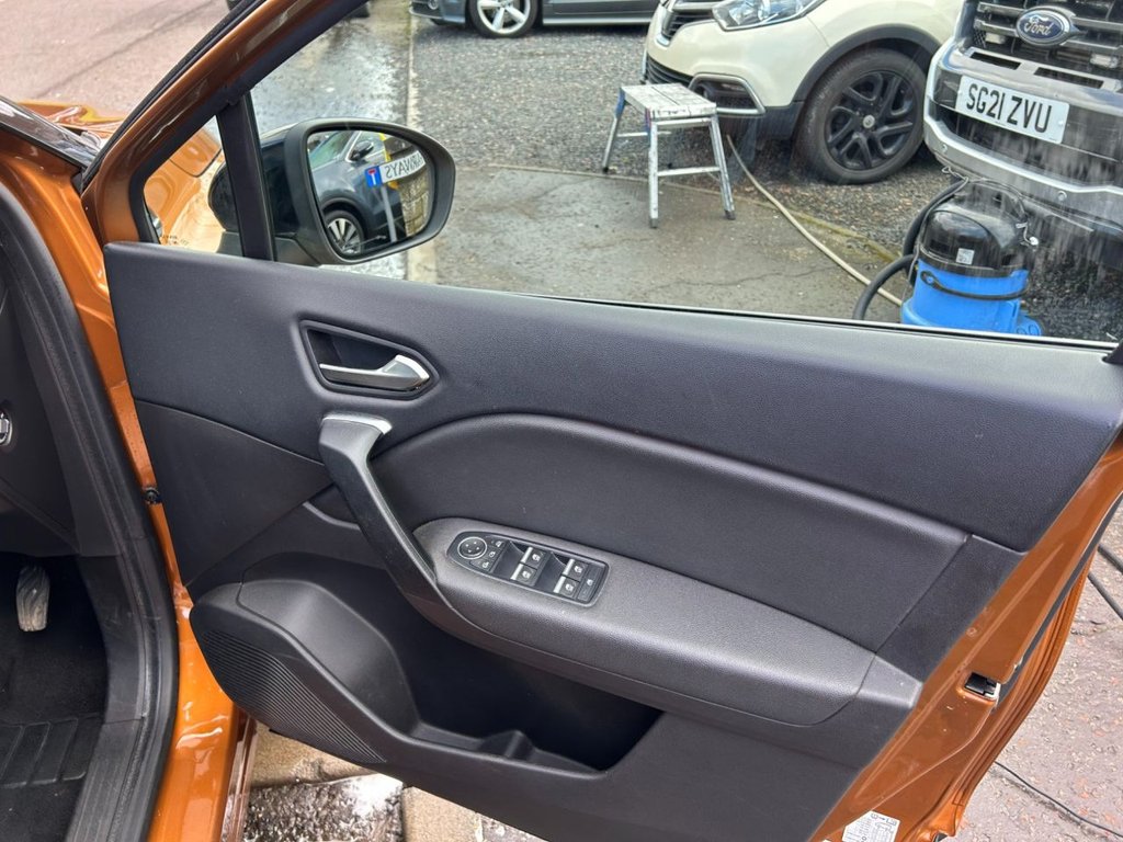 Used Renault Captur 2020 for sale - 77792124: Photo 10