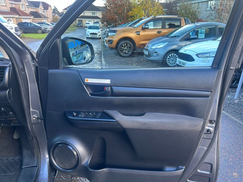 Used Toyota Hilux 2019 for sale - 76439153: Photo 11