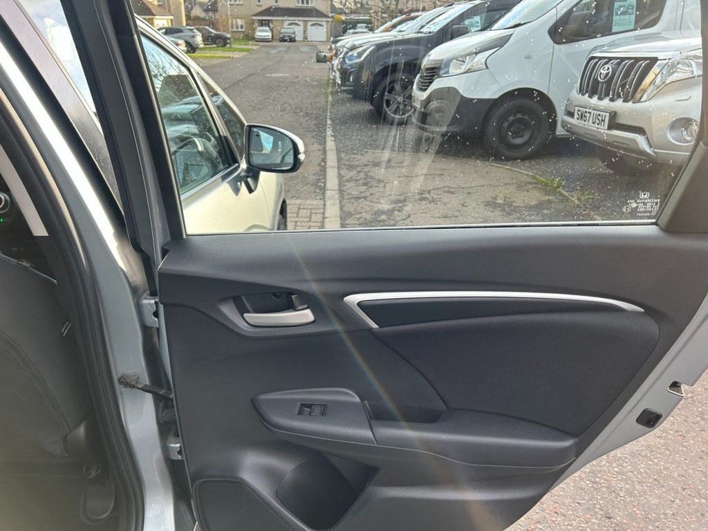 Used Honda Jazz 2016 for sale - 76740701: Photo 16