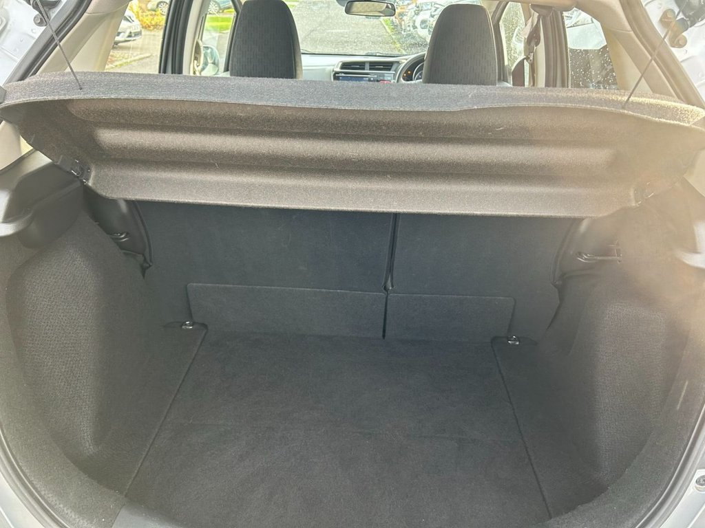 Used Honda Jazz 2016 for sale - 76740701: Photo 17