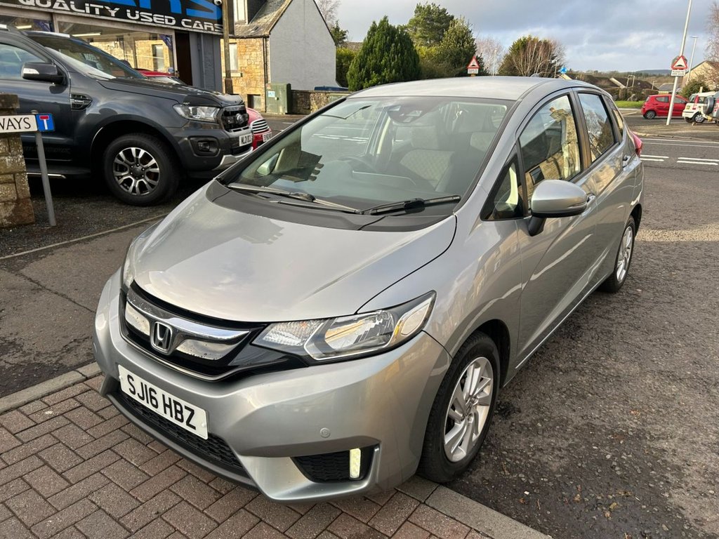 Used Honda Jazz 2016 for sale - 76740701: Photo 2