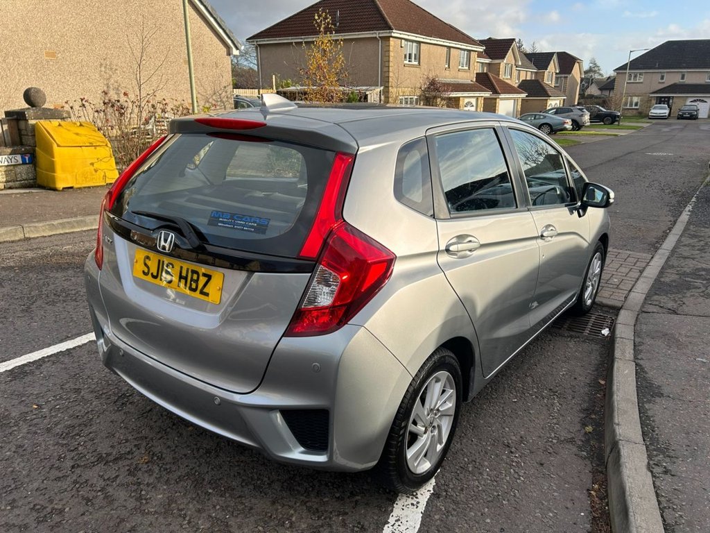 Used Honda Jazz 2016 for sale - 76740701: Photo 5