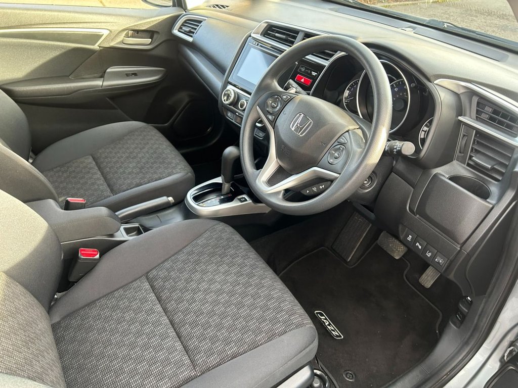 Used Honda Jazz 2016 for sale - 76740701: Photo 6