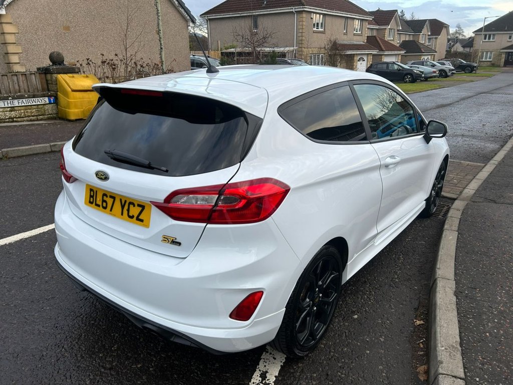 Used Ford Fiesta 2017 for sale - 77263849: Photo 5