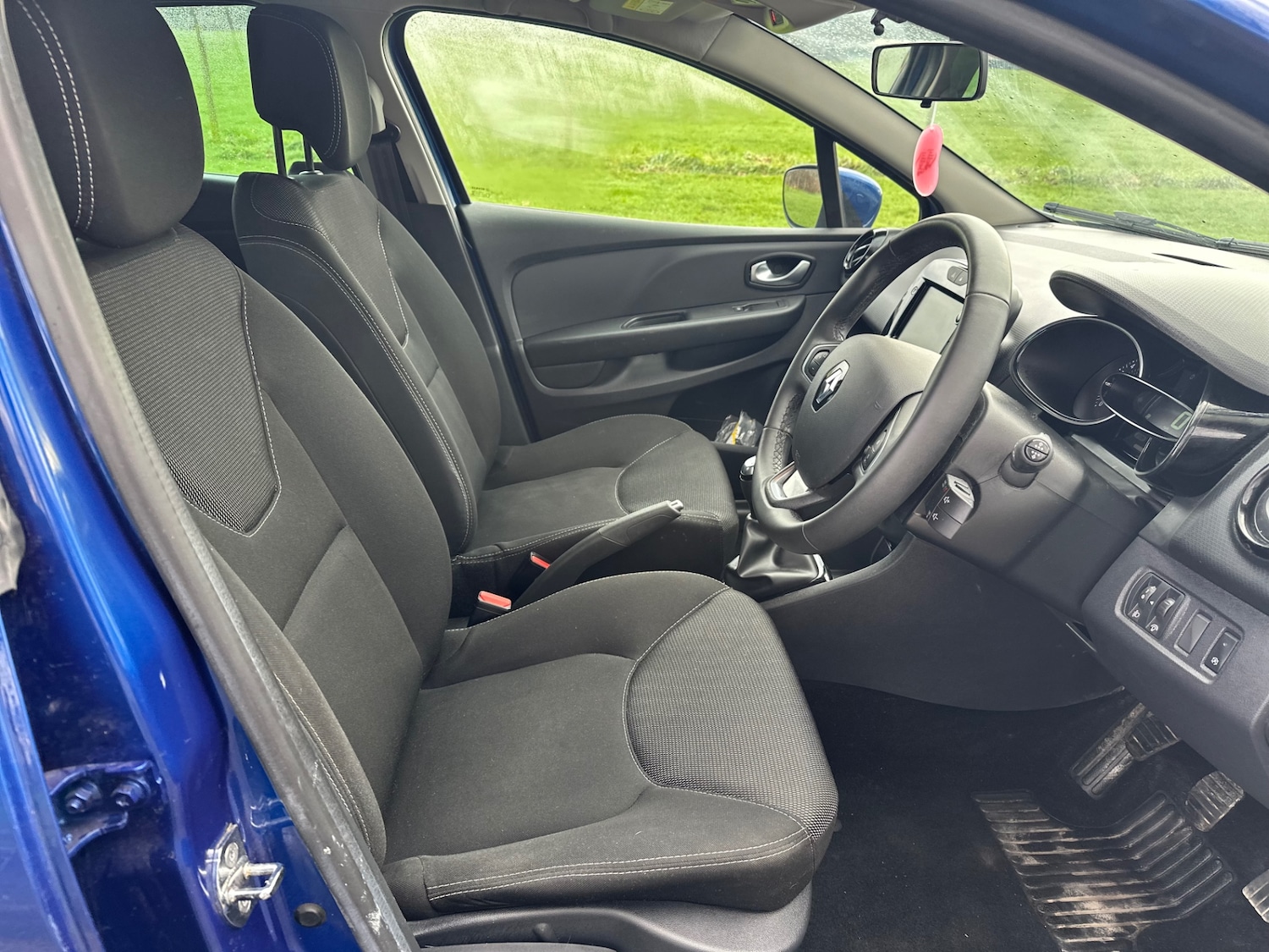 Used Renault Clio 2019 for sale - 77371120: Photo 20