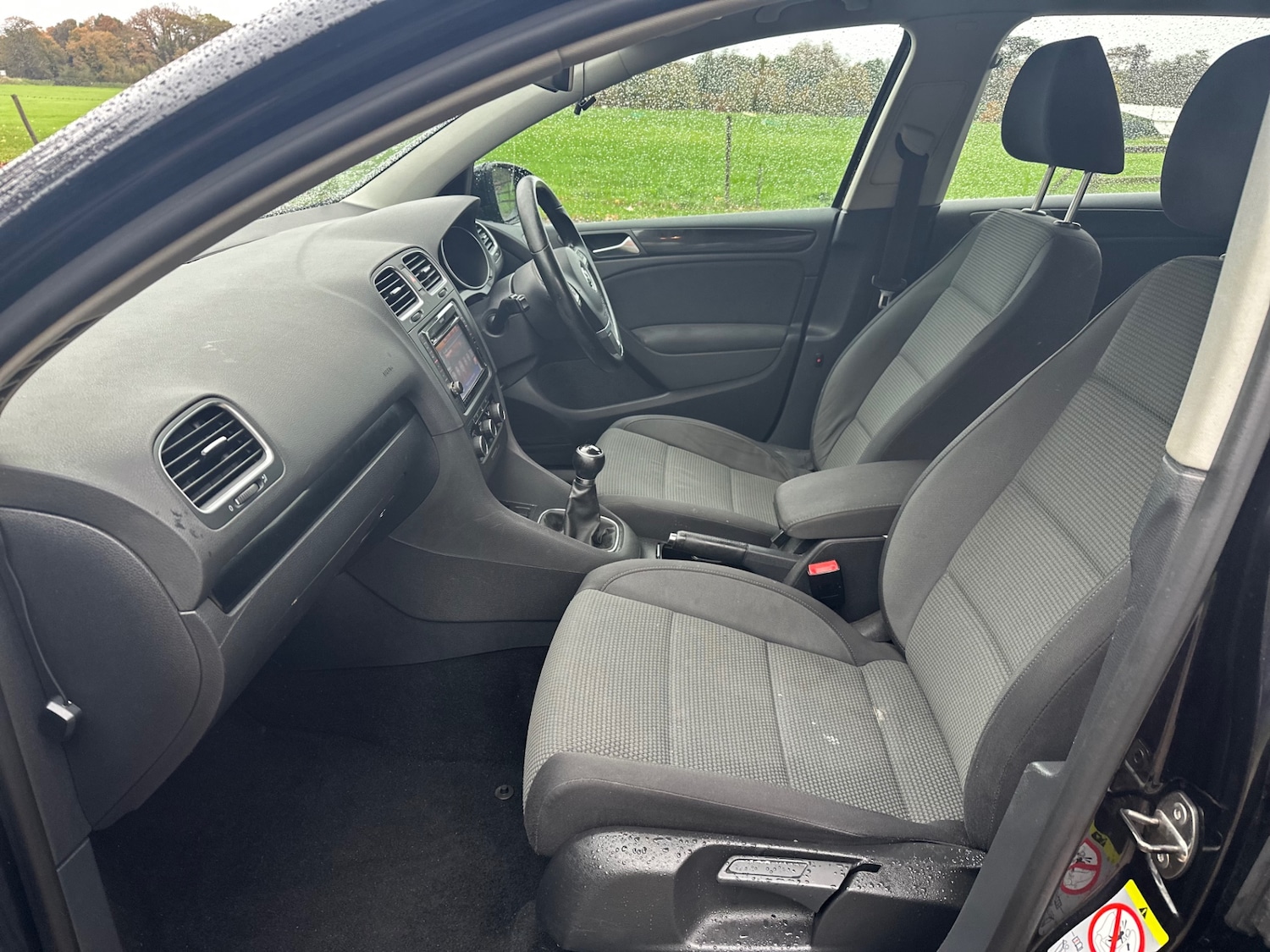 Used Volkswagen Golf 2011 for sale - 76536910: Photo 14