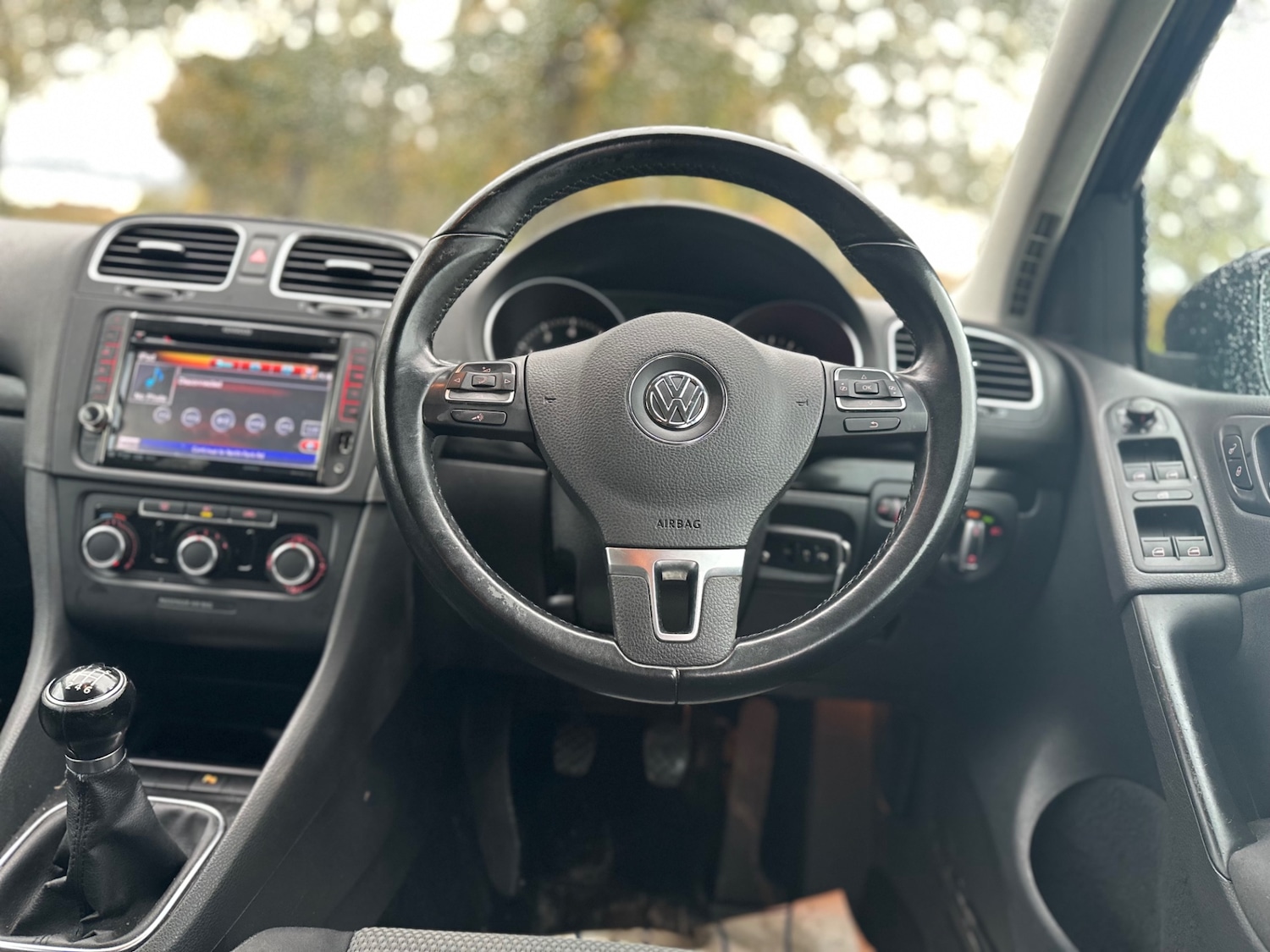 Used Volkswagen Golf 2011 for sale - 76536910: Photo 19