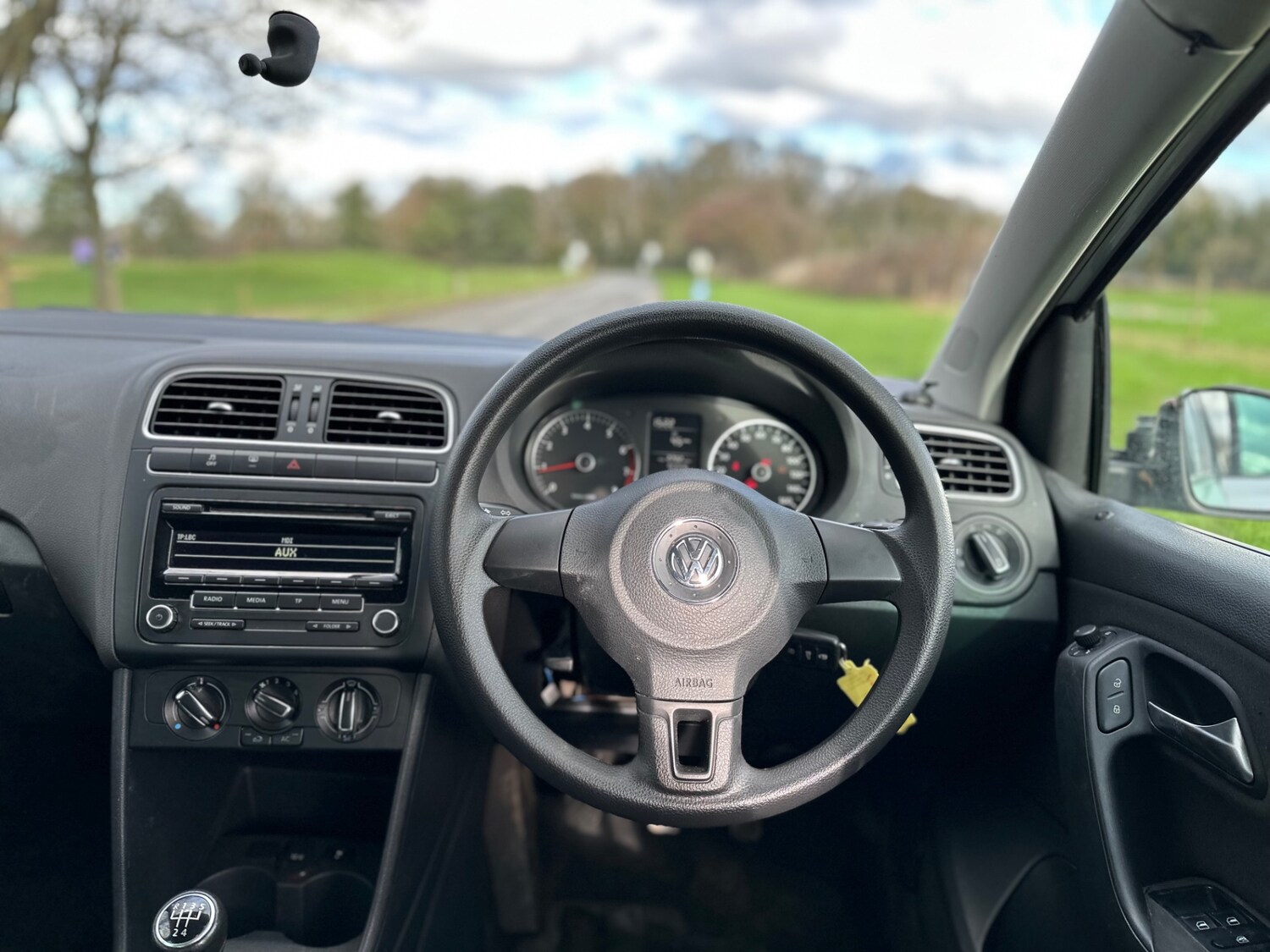 Used Volkswagen Polo 2012 for sale - 77515332: Photo 15