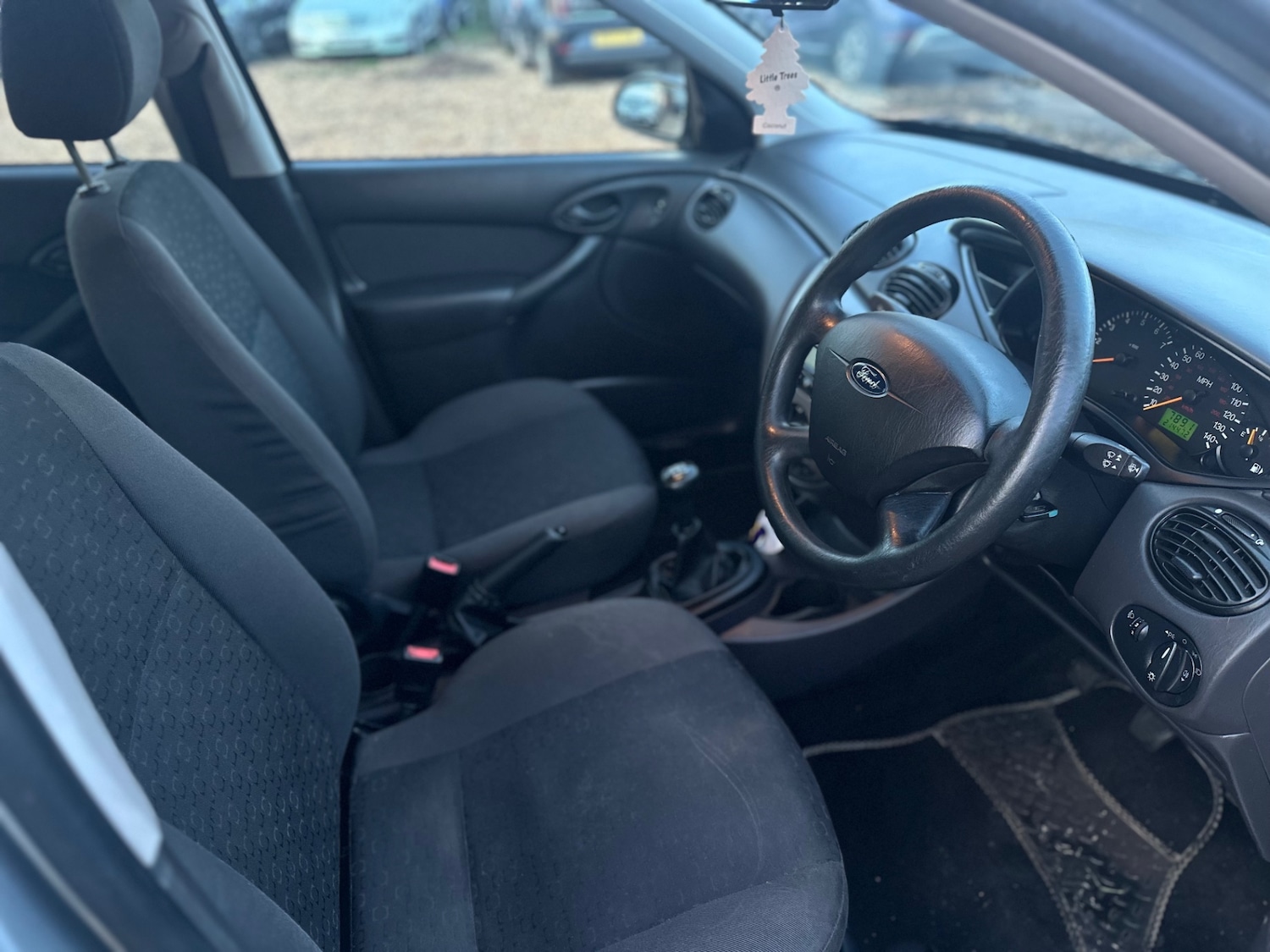 Used Ford Focus 2004 for sale - 77129698: Photo 2