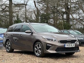 Used Kia Ceed 2019 for sale - 77610738: Photo