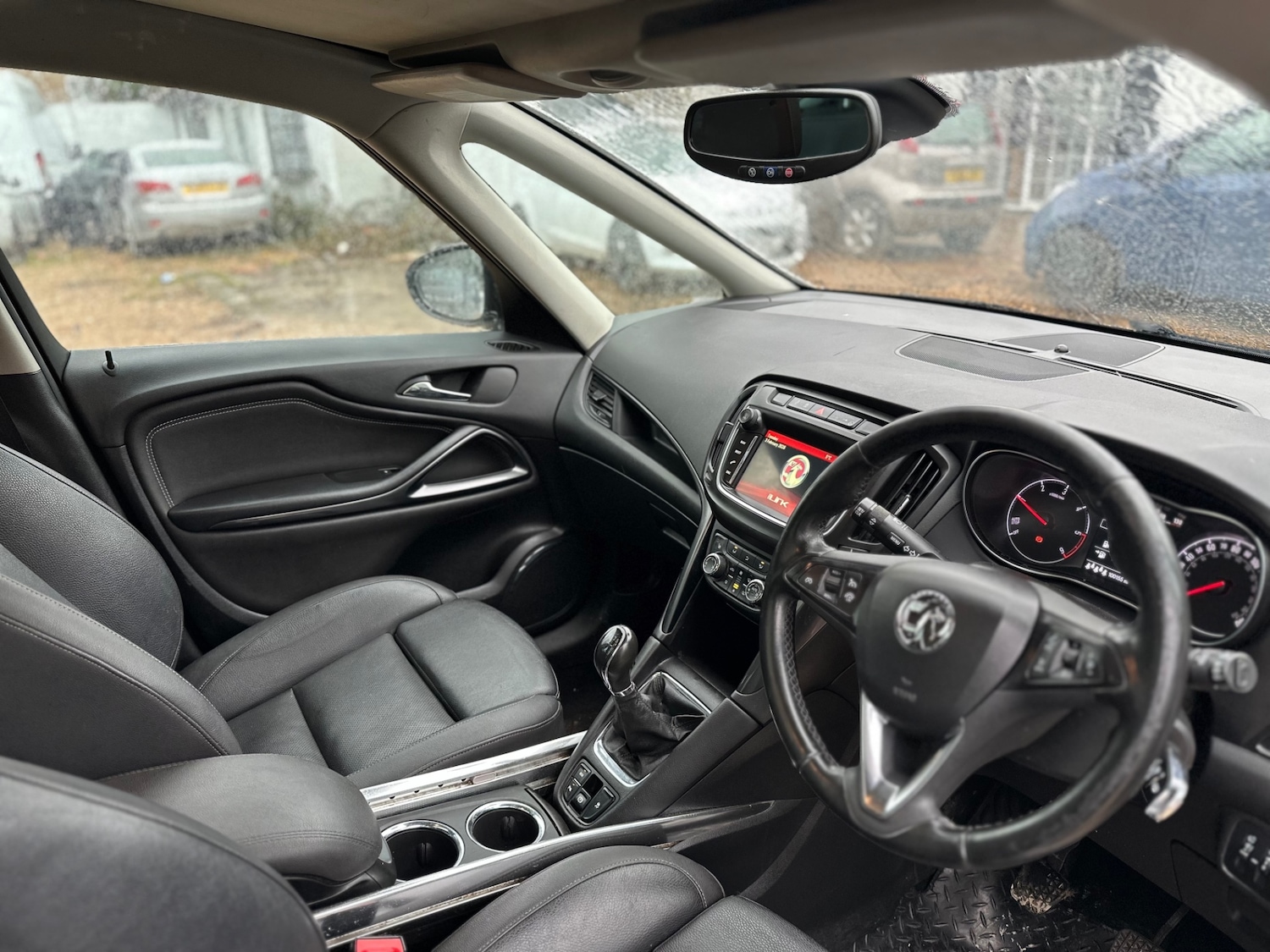 Used Vauxhall Zafira 2017 for sale - 77465842: Photo 2