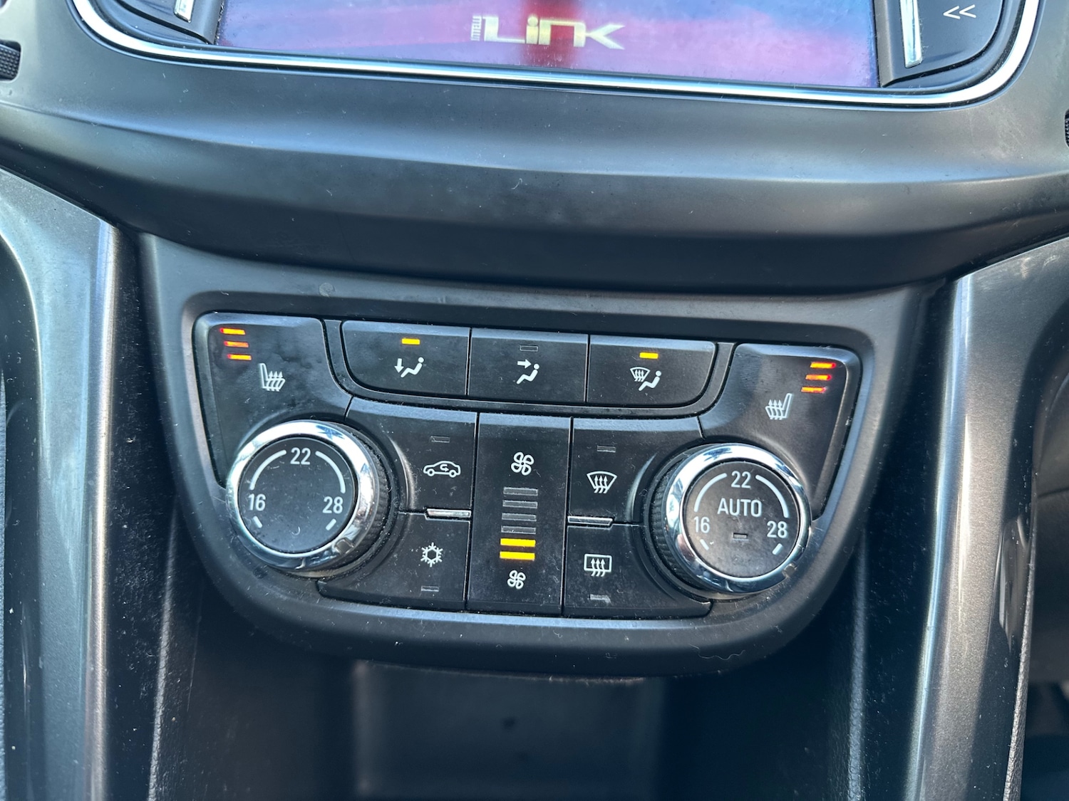 Used Vauxhall Zafira 2017 for sale - 77465842: Photo 23