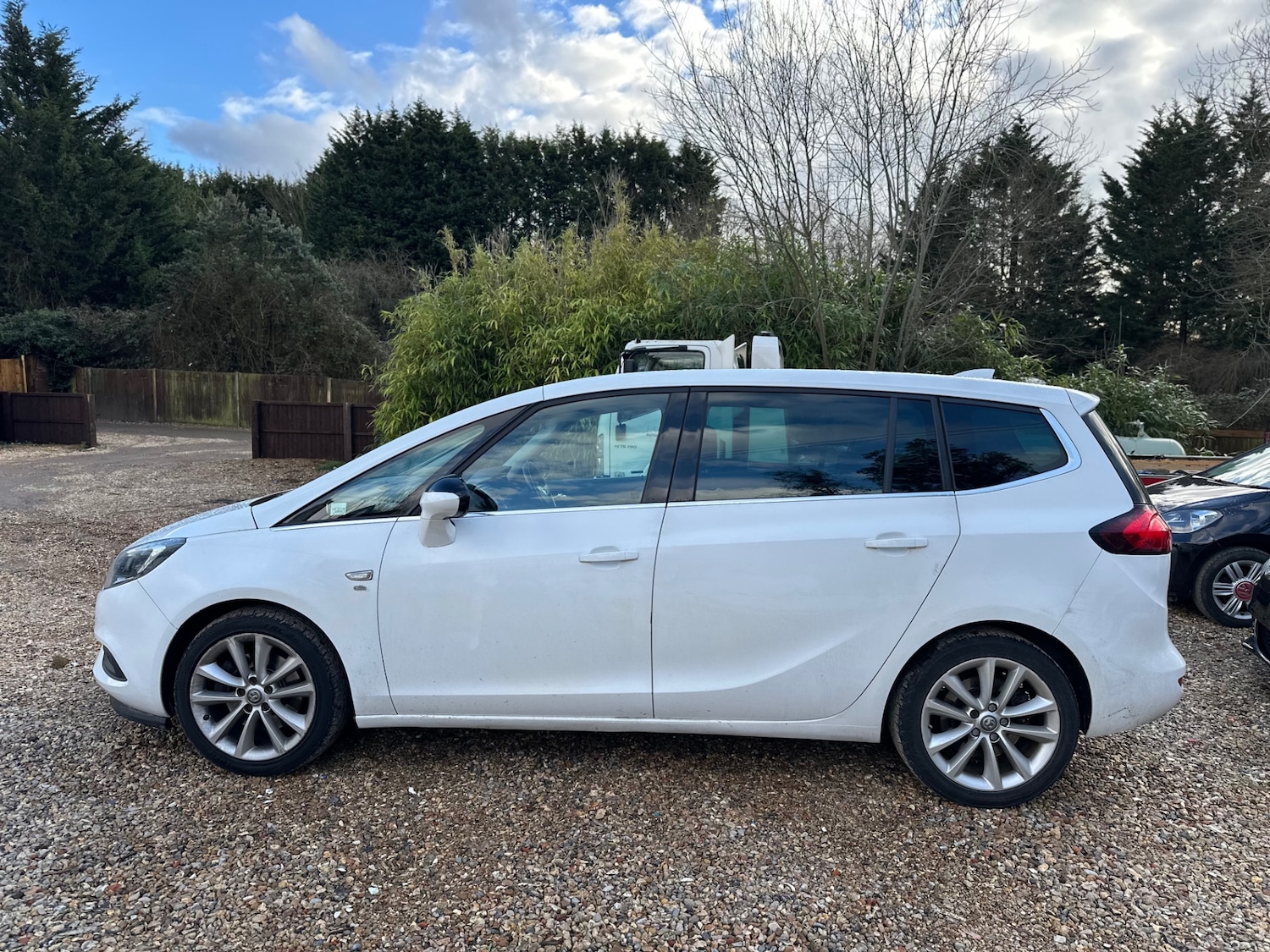 Used Vauxhall Zafira 2017 for sale - 77465842: Photo 5