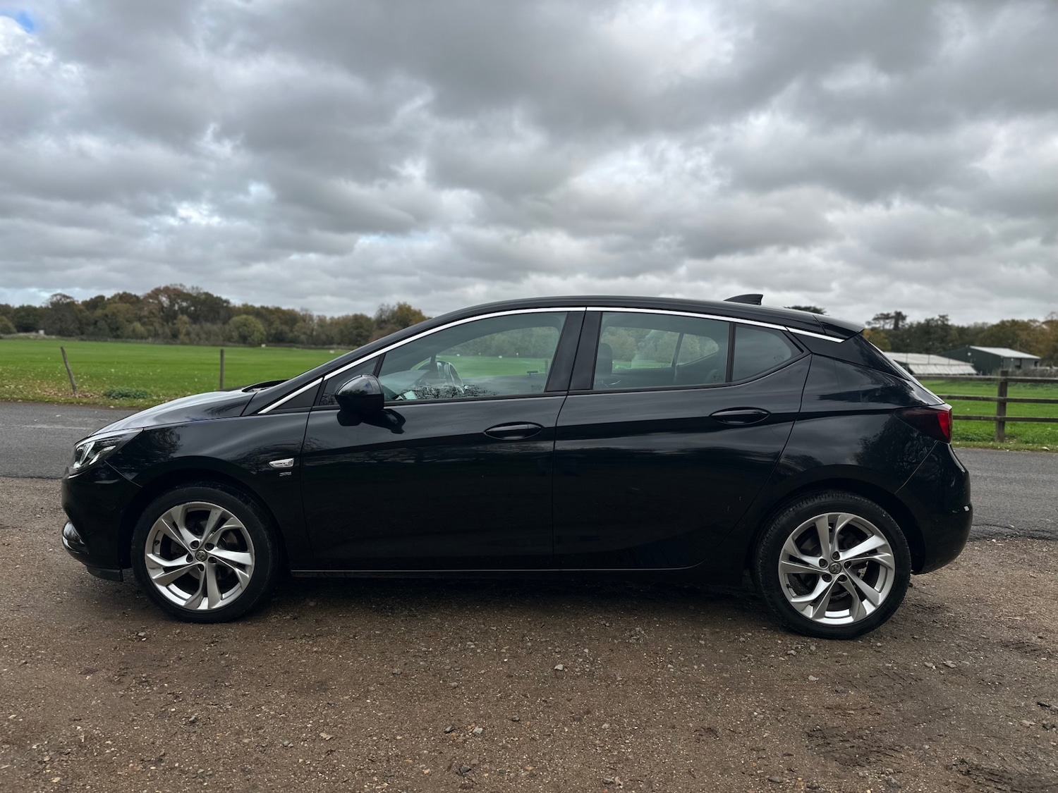 Used Vauxhall Astra 2017 for sale - 76464782: Photo 4
