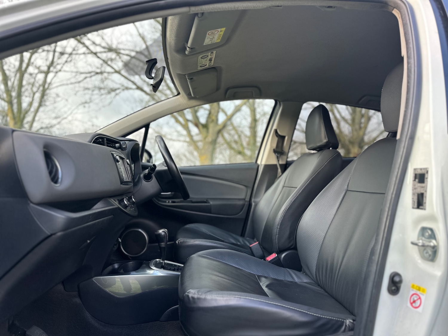 Used Toyota Yaris 2015 for sale - 77515320: Photo 14