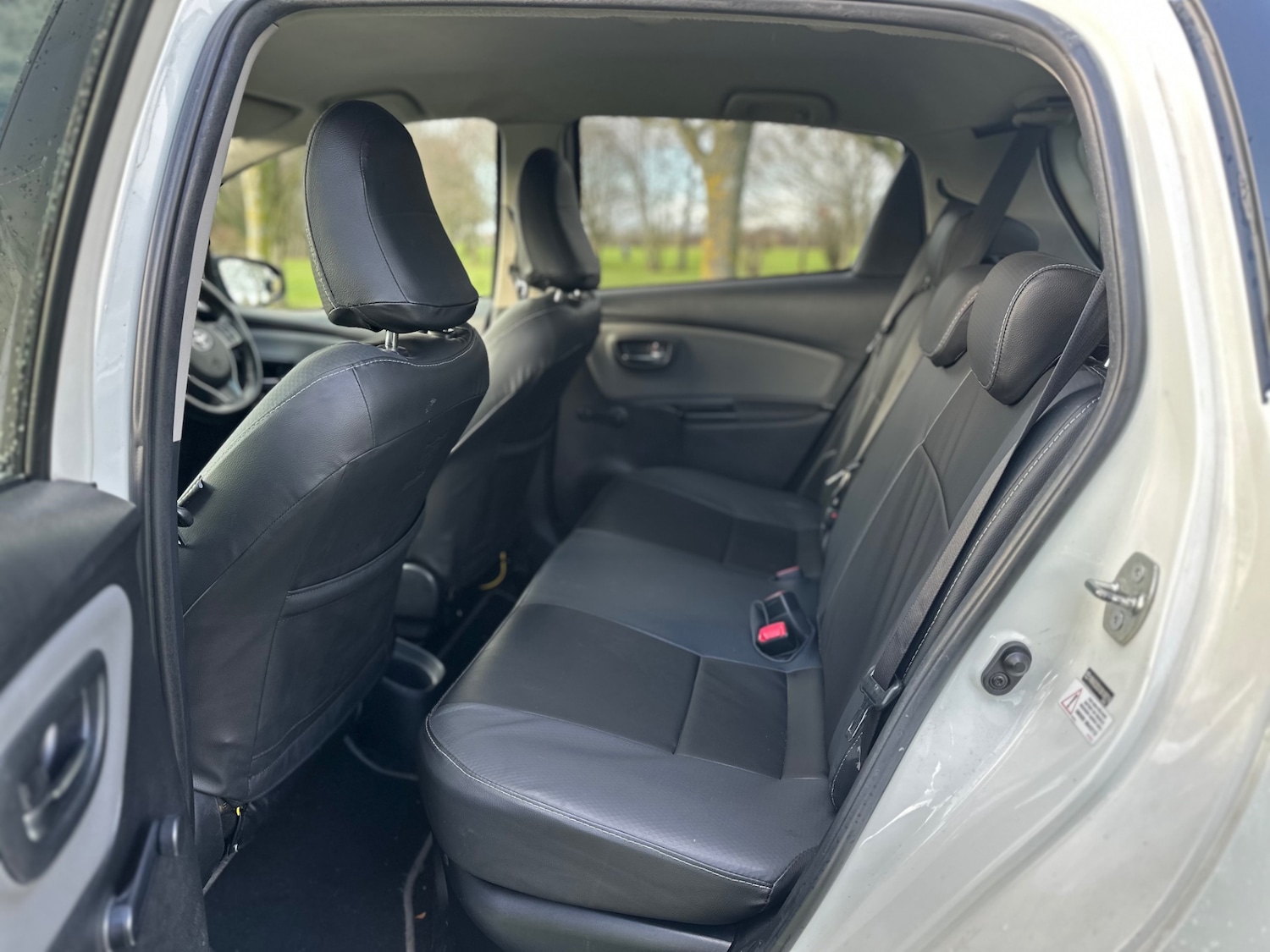 Used Toyota Yaris 2015 for sale - 77515320: Photo 16