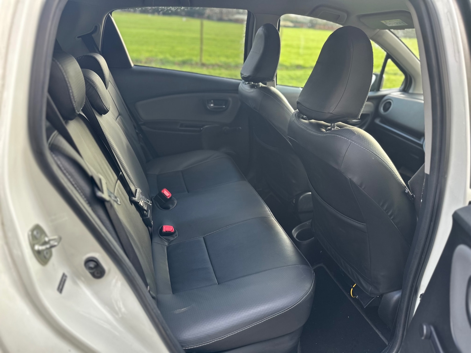 Used Toyota Yaris 2015 for sale - 77515320: Photo 18