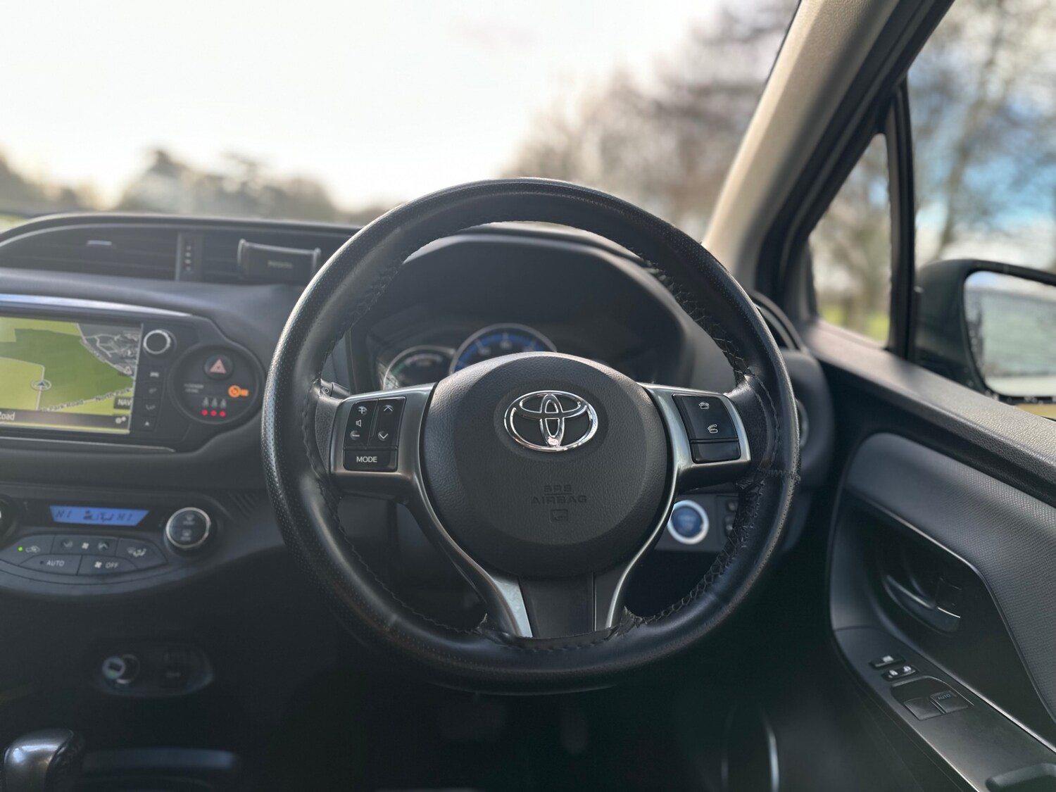 Used Toyota Yaris 2015 for sale - 77515320: Photo 19