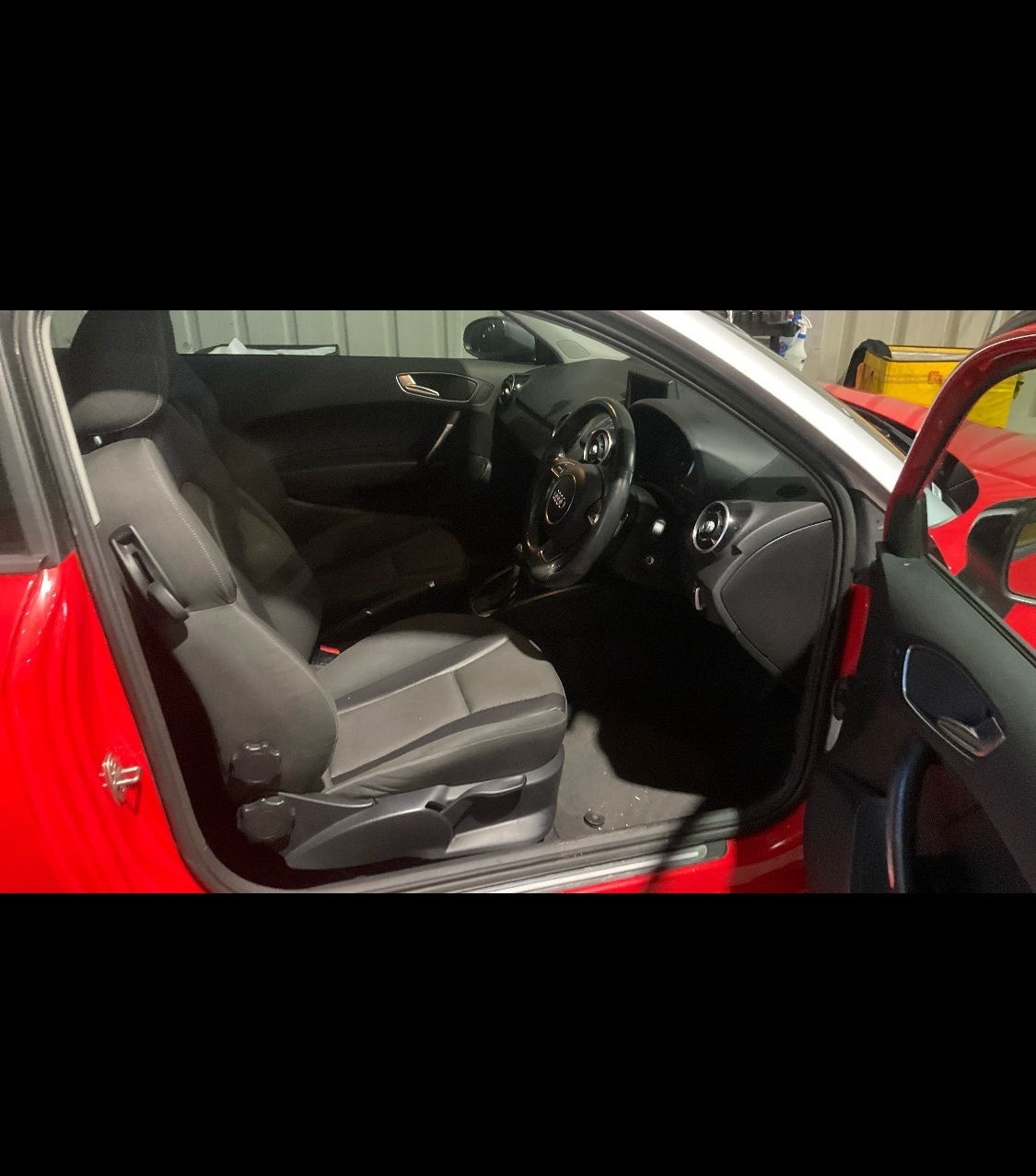 Used Audi A1 2011 for sale - 76536966: Photo 2