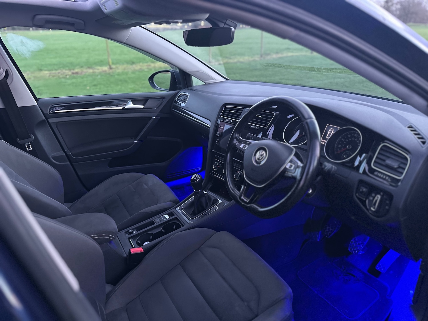 Used Volkswagen Golf 2017 for sale - 77478316: Photo 2