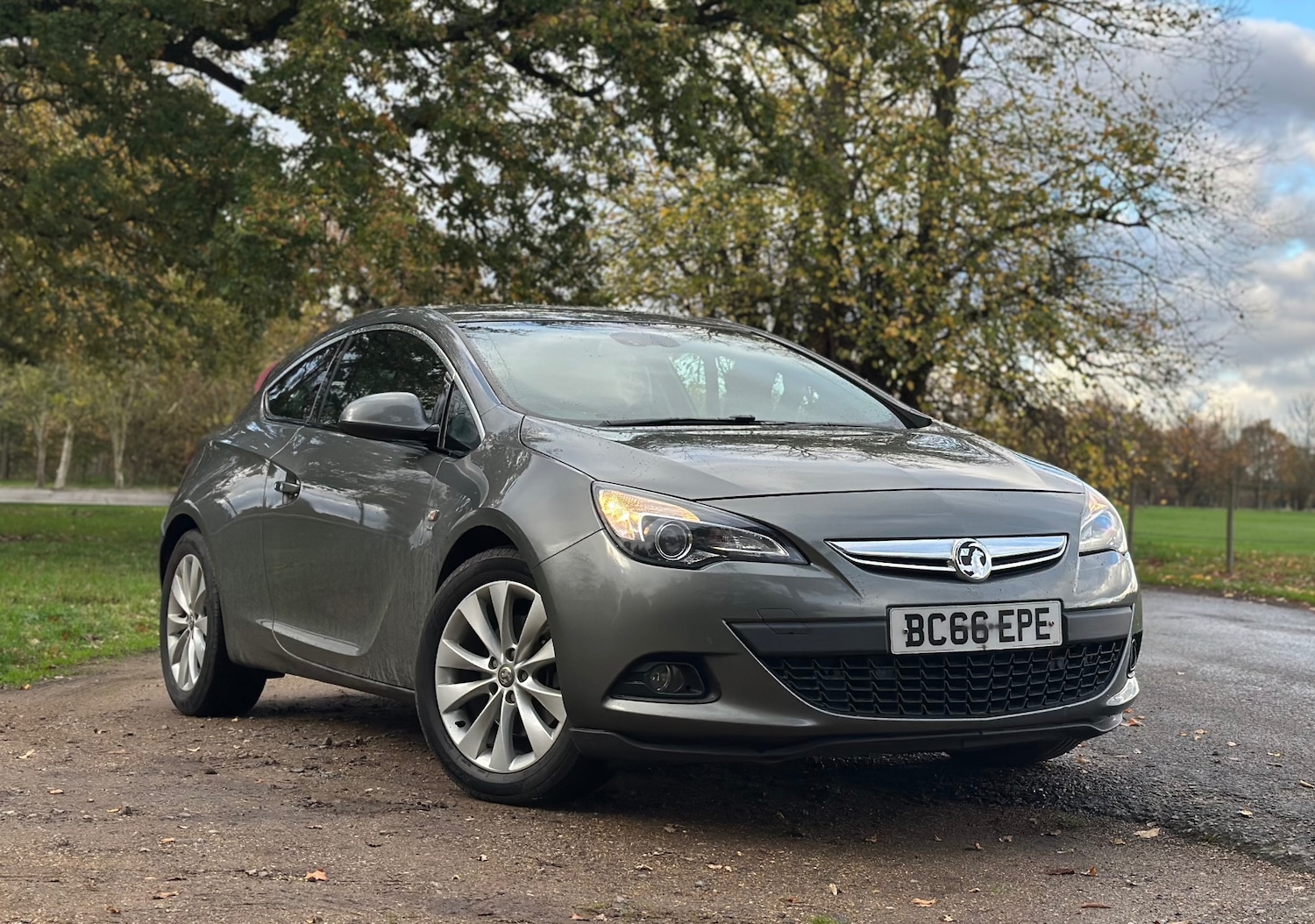 Used Vauxhall Astra GTC 2017 for sale - 76511042: Photo 1