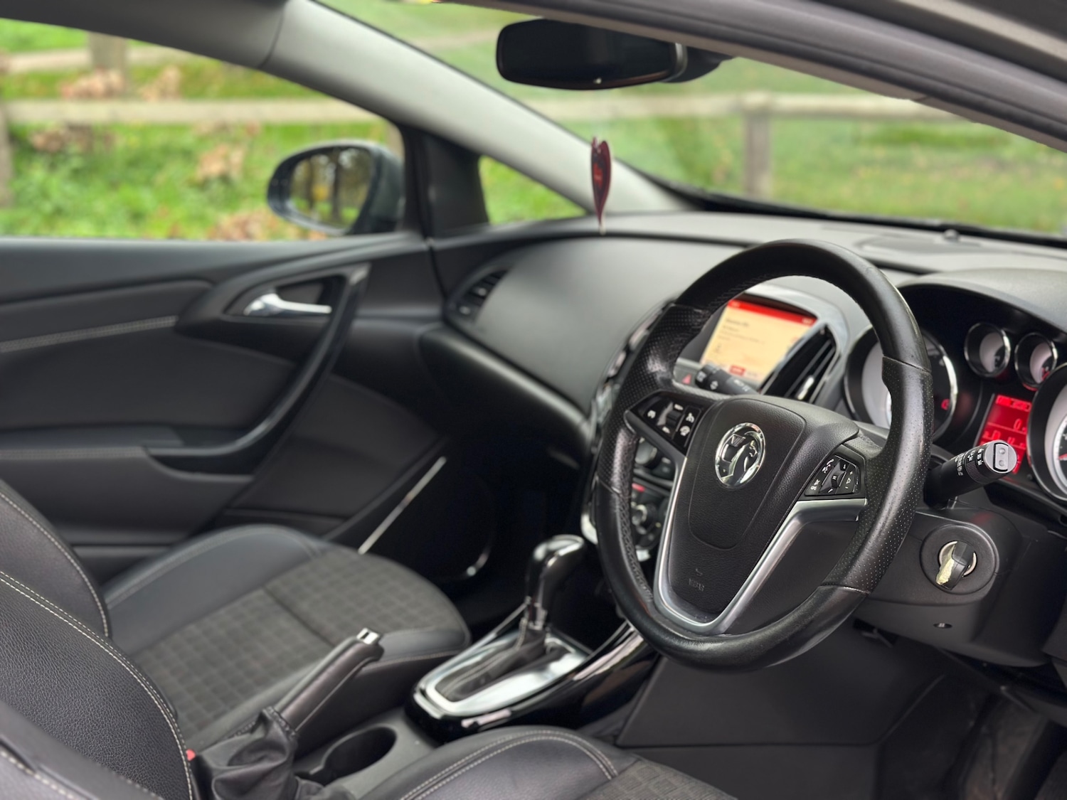 Used Vauxhall Astra GTC 2017 for sale - 76511042: Photo 3