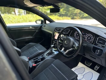 Used Volkswagen Golf 2018 for sale - 79130893: Photo