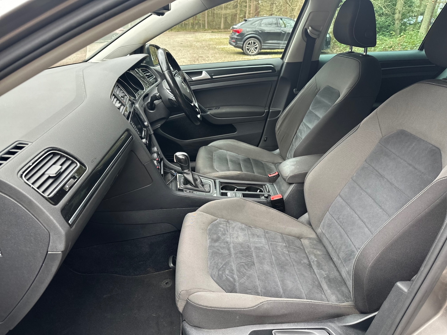 Used Volkswagen Golf 2015 for sale - 77641077: Photo 16