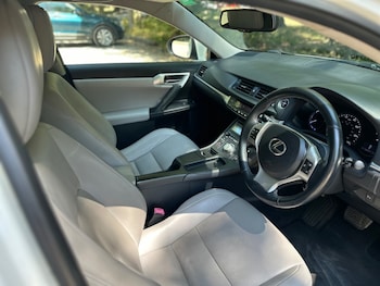 Used Lexus CT 2011 for sale - 79324051: Photo