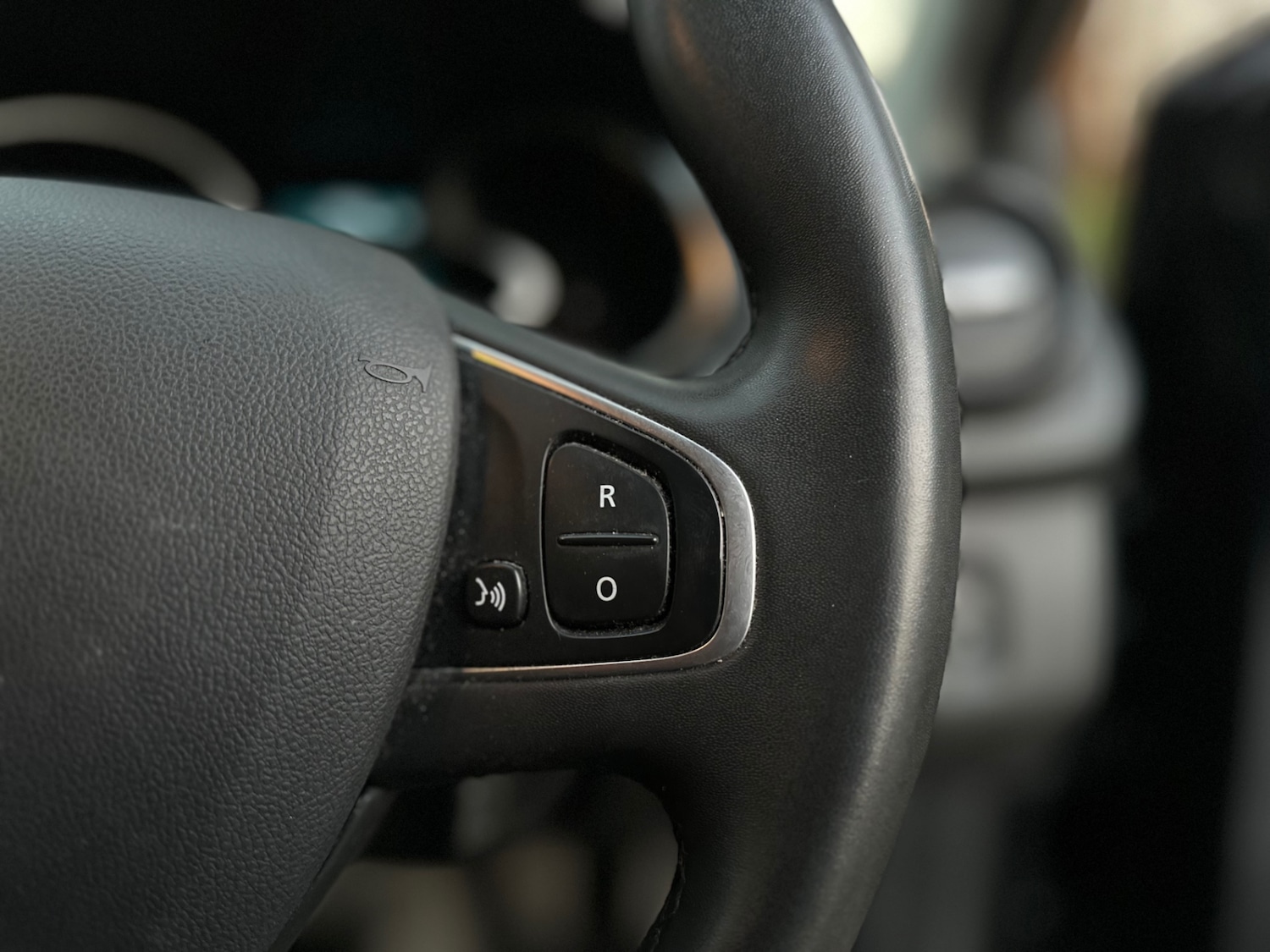 Used Renault Clio 2018 for sale - 77090759: Photo 26