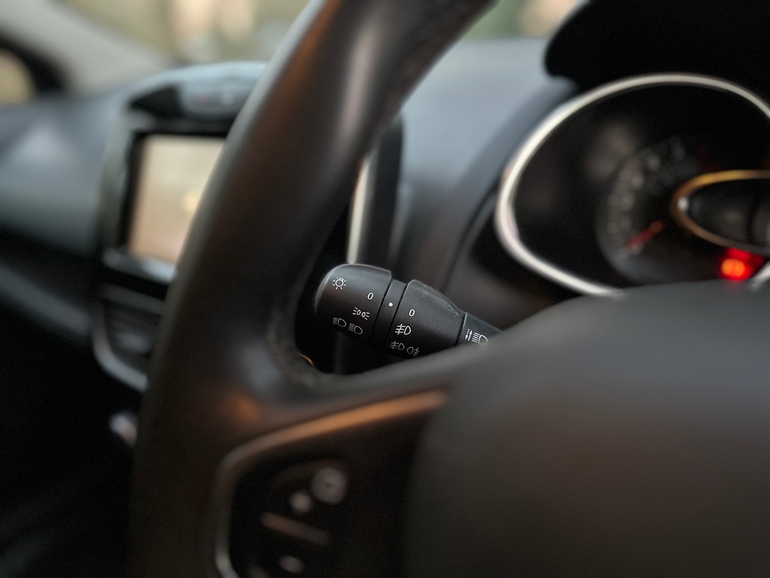 Used Renault Clio 2018 for sale - 77090759: Photo 28