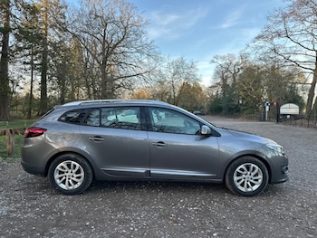 Used Renault Megane 2014 for sale - 77702006: Photo