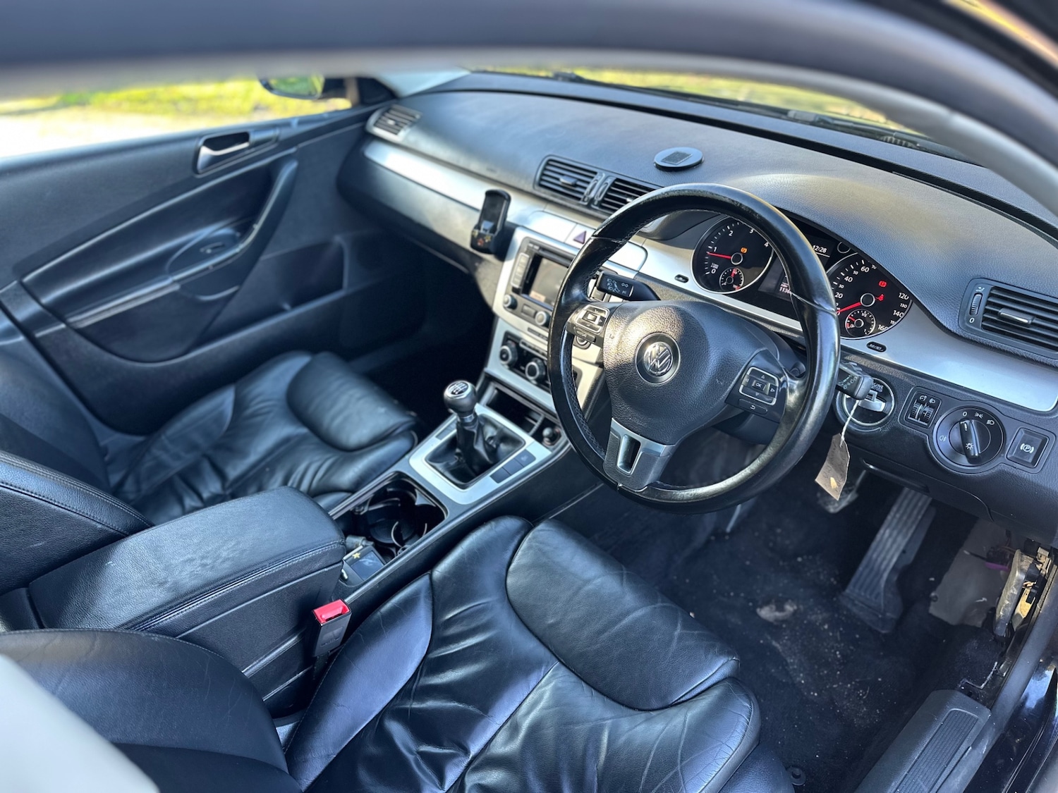 Used Volkswagen Passat 2010 for sale - 76699605: Photo 14