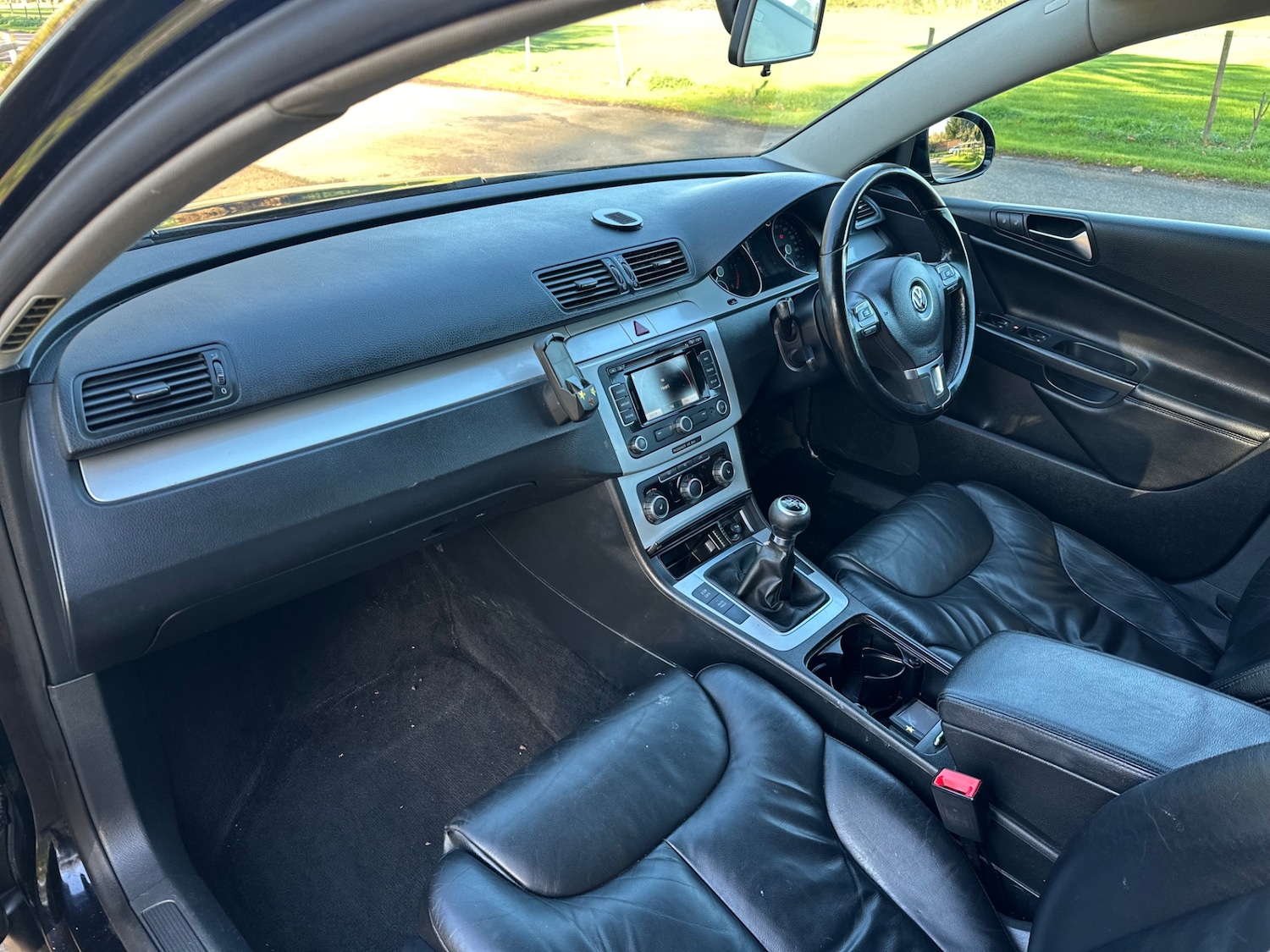 Used Volkswagen Passat 2010 for sale - 76699605: Photo 18