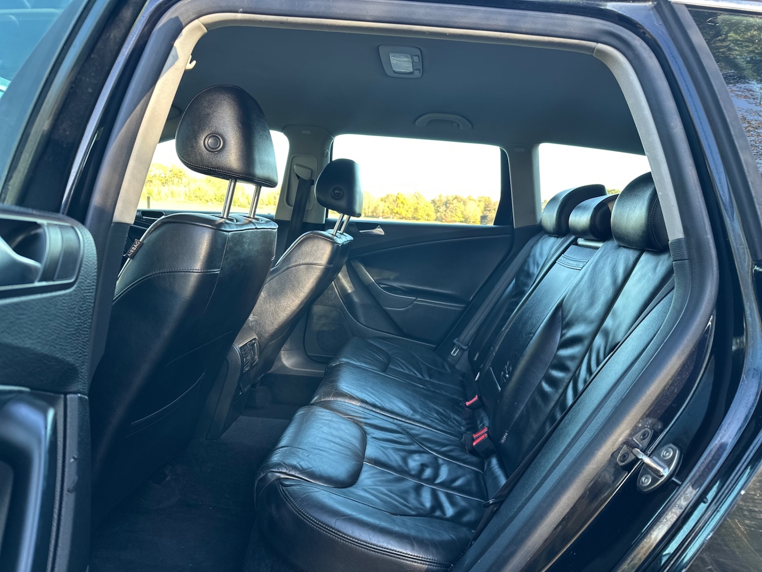 Used Volkswagen Passat 2010 for sale - 76699605: Photo 21