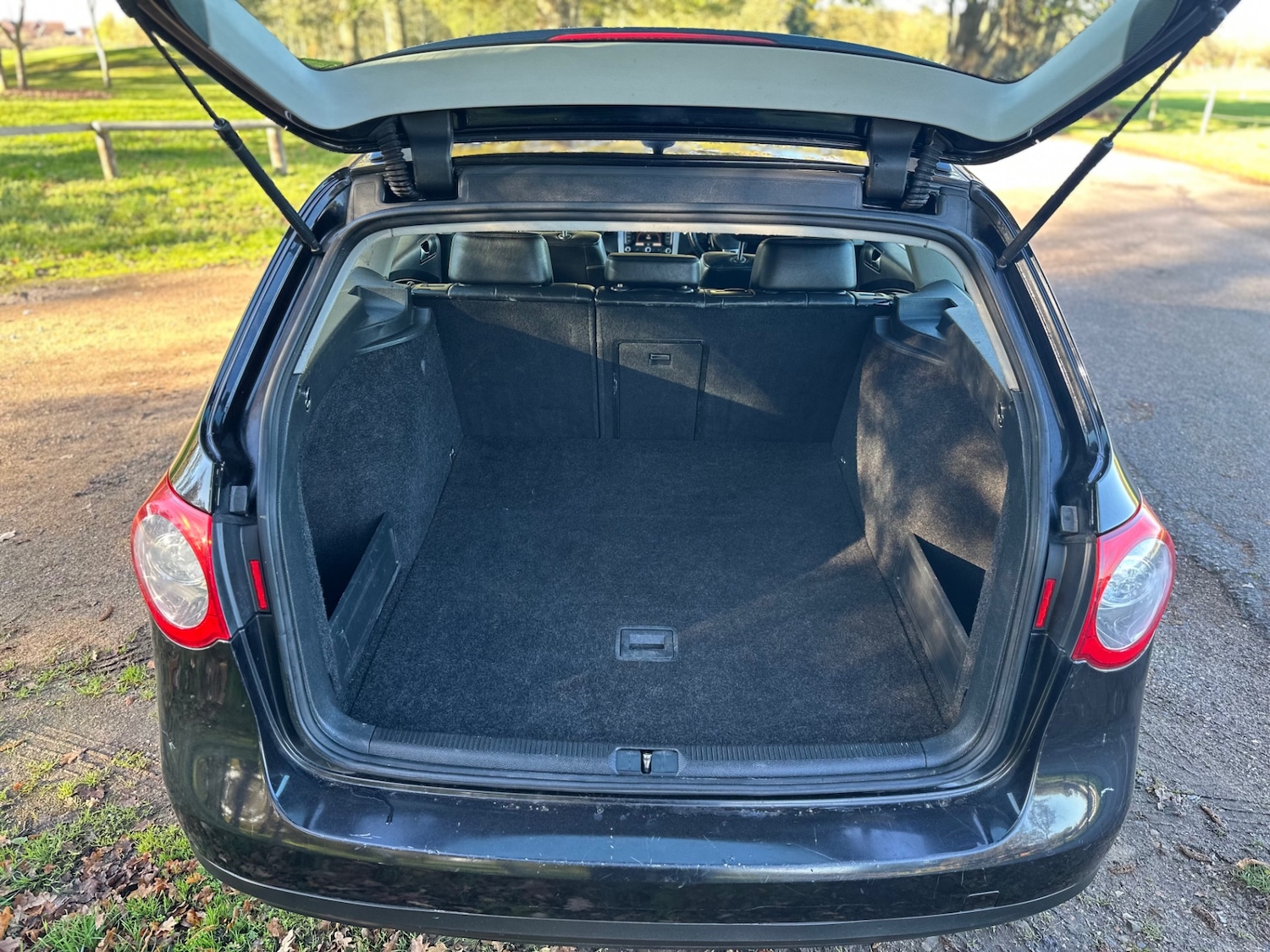 Used Volkswagen Passat 2010 for sale - 76699605: Photo 22