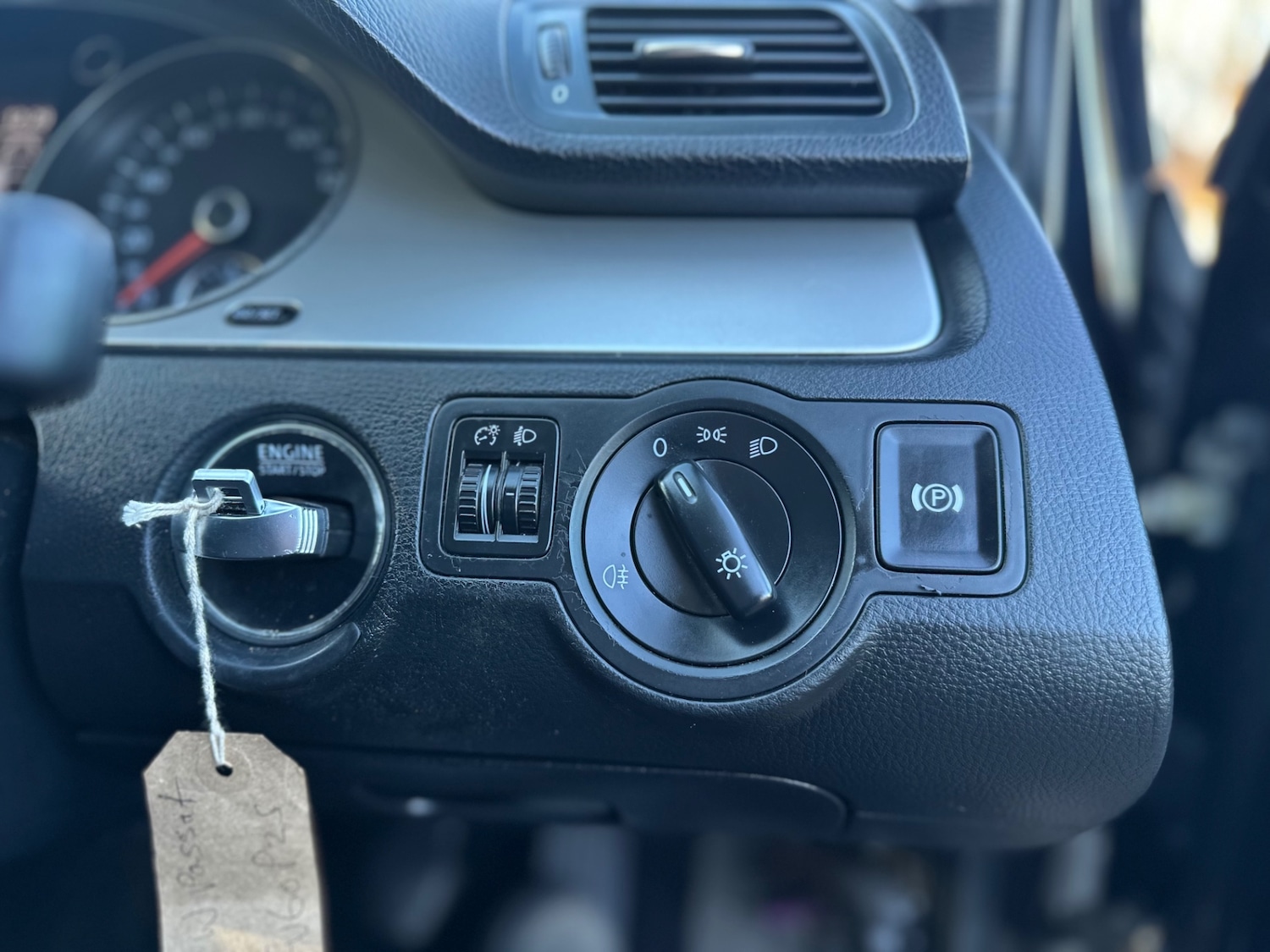 Used Volkswagen Passat 2010 for sale - 76699605: Photo 29