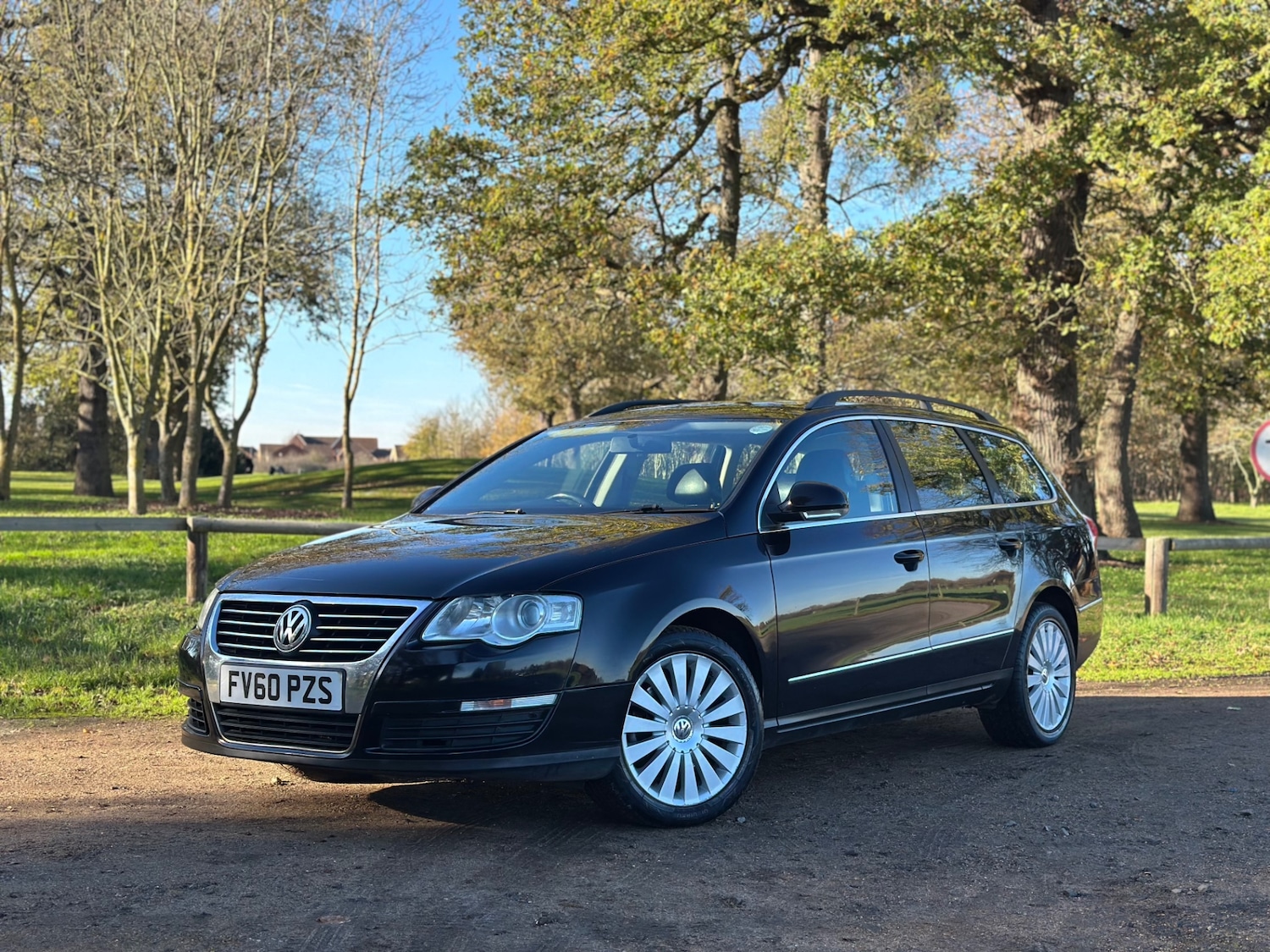 Used Volkswagen Passat 2010 for sale - 76699605: Photo 3