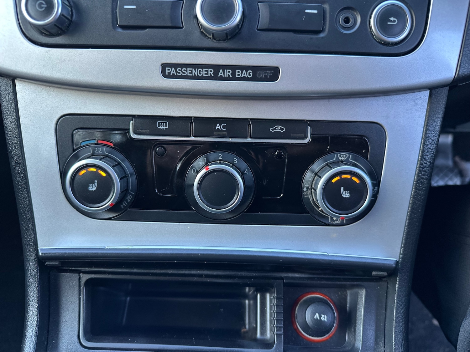 Used Volkswagen Passat 2010 for sale - 76699605: Photo 33