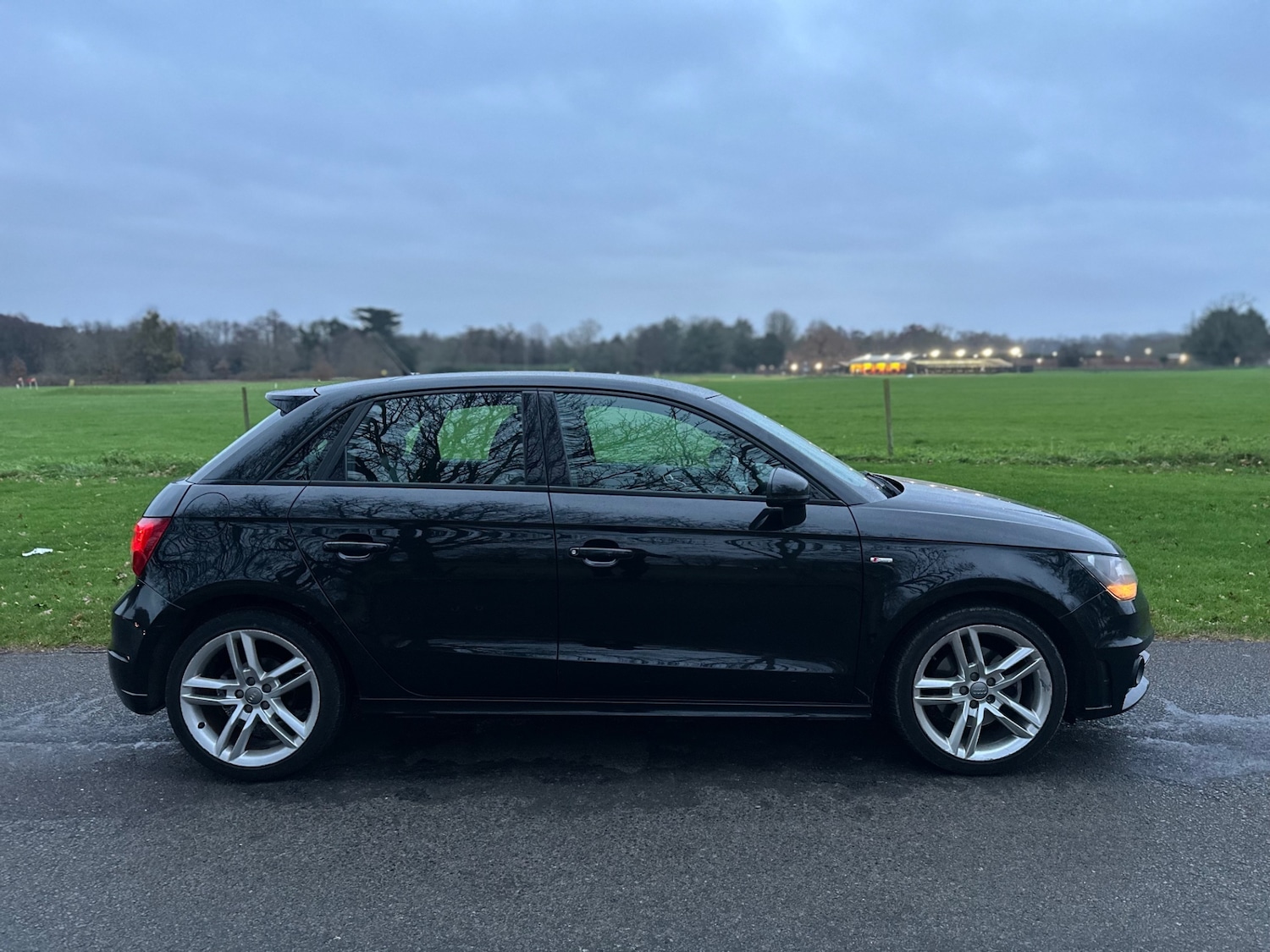 Used Audi A1 2013 for sale - 76935733: Photo 6