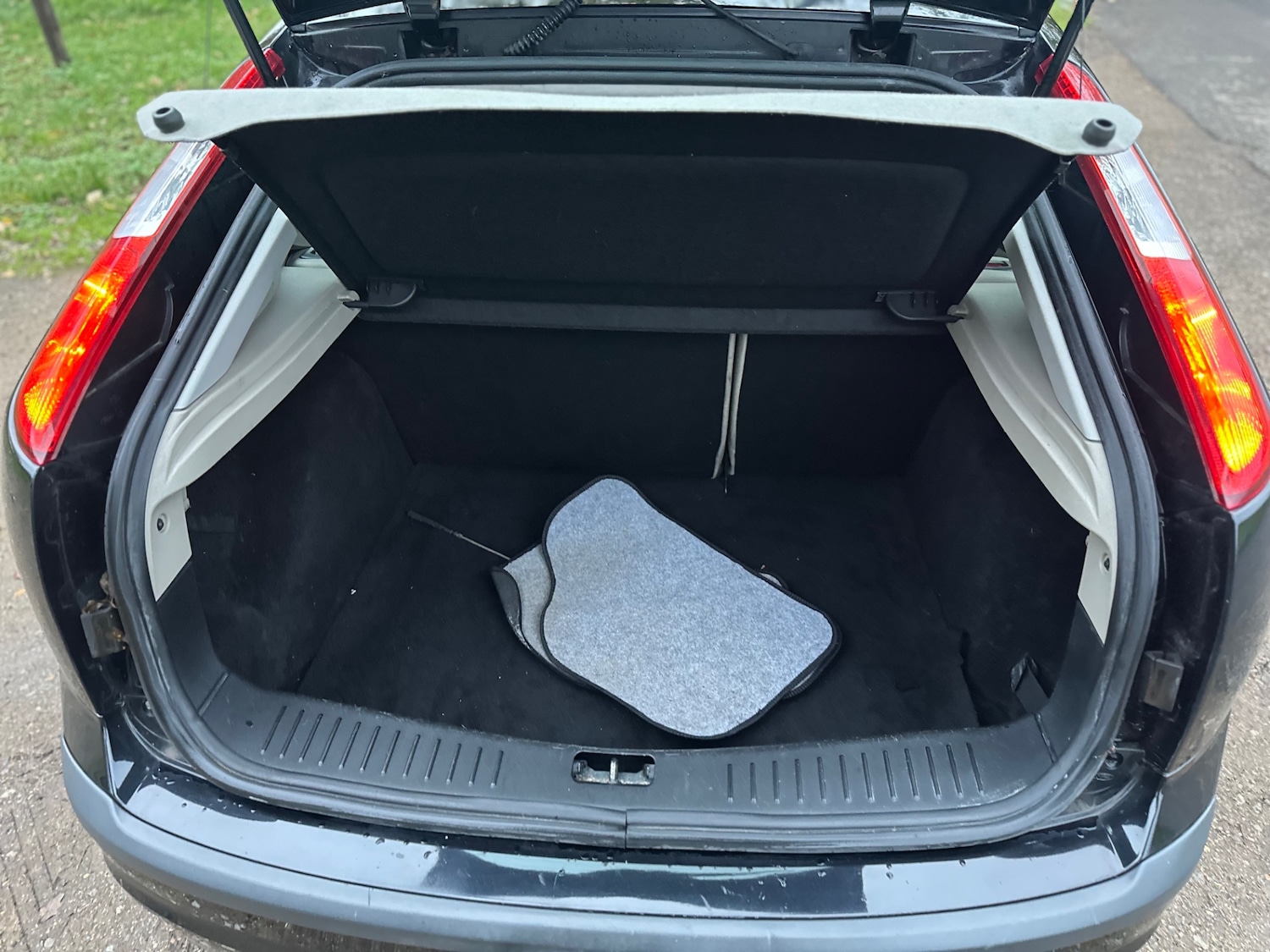 Used Ford Focus 2005 for sale - 76594330: Photo 14