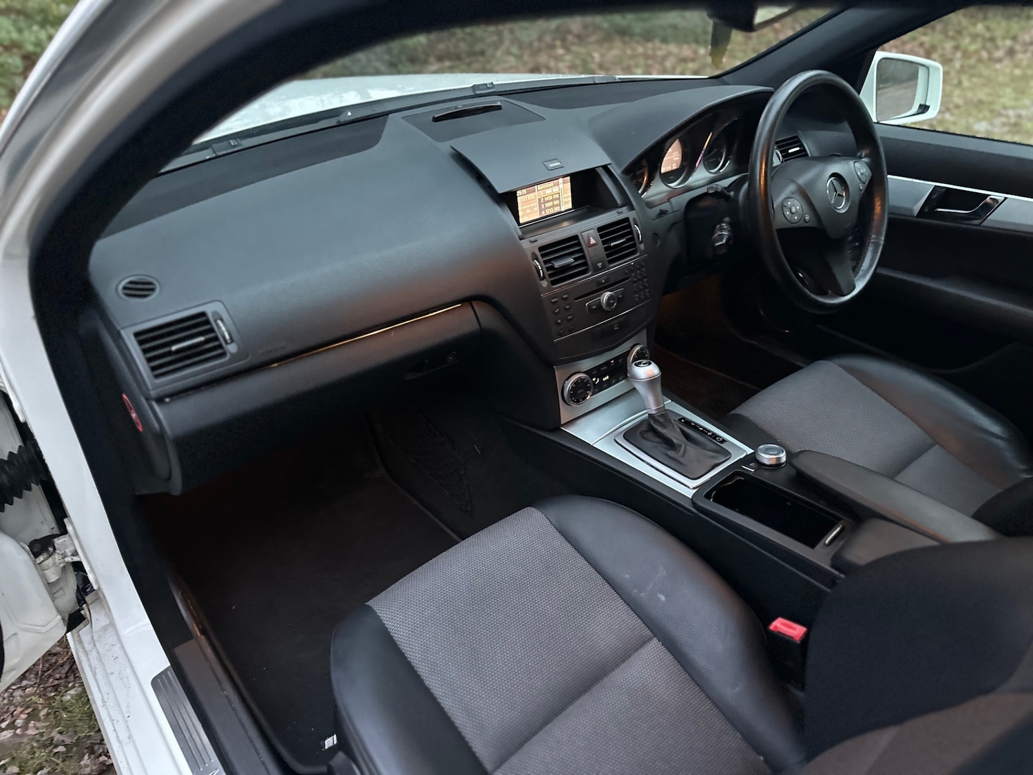 Used Mercedes-Benz C Class 2010 for sale - 77080935: Photo 21