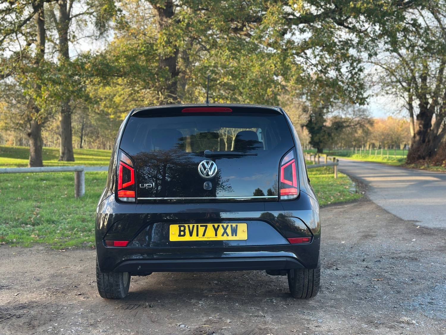 Used Volkswagen up! 2017 for sale - 76699630: Photo 10