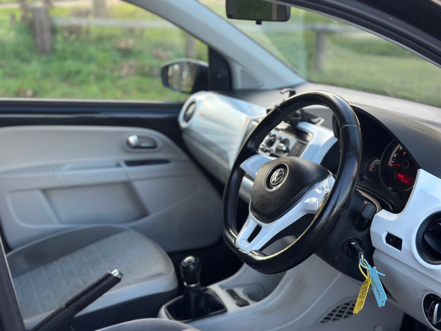 Used Volkswagen up! 2017 for sale - 76699630: Photo 14