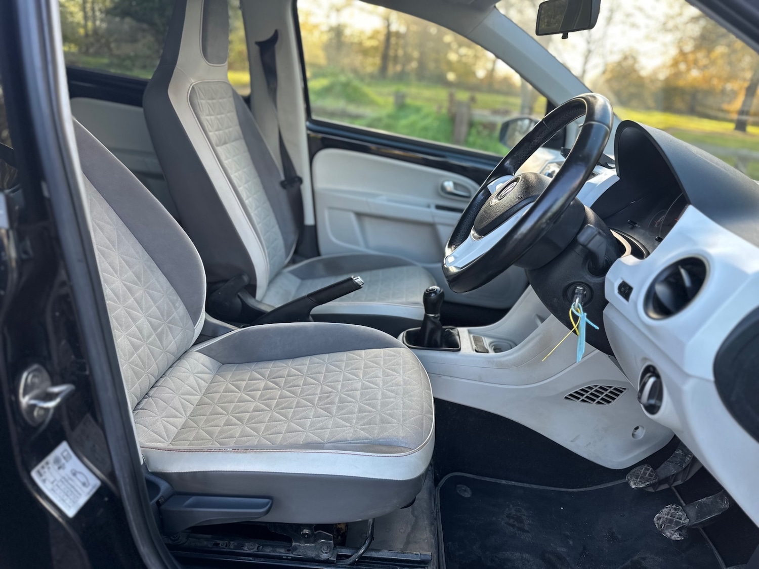 Used Volkswagen up! 2017 for sale - 76699630: Photo 16