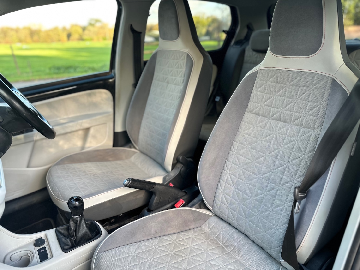 Used Volkswagen up! 2017 for sale - 76699630: Photo 20